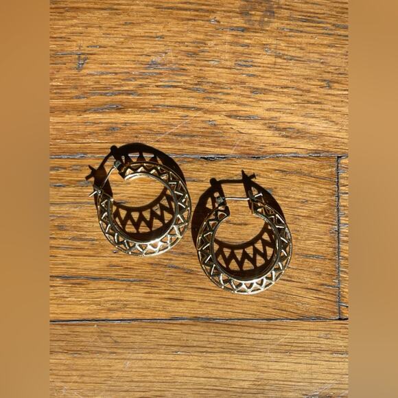 Vintage costume Jewelry Lot - Hoops and Dangles - Picture 8 of 9